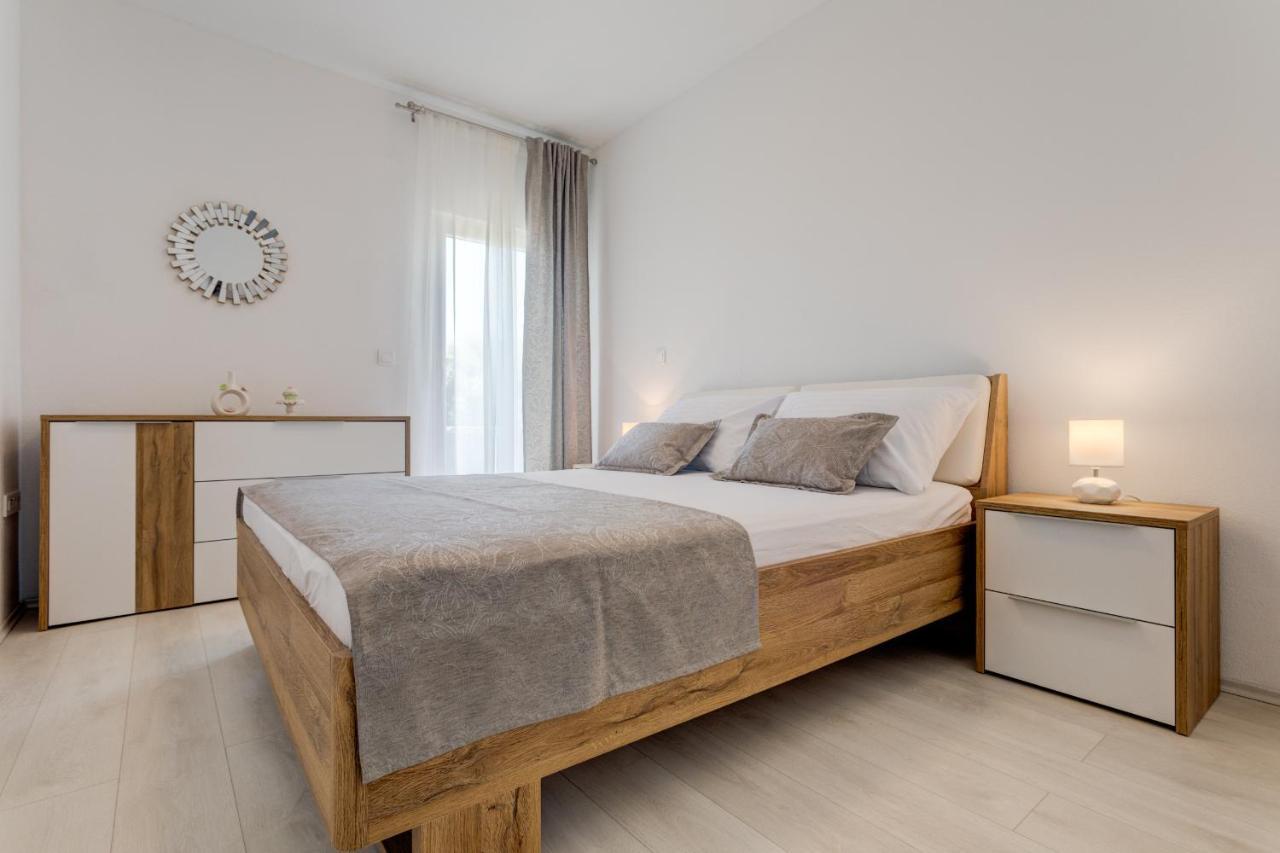 Love Apartments Zečevo Kültér fotó
