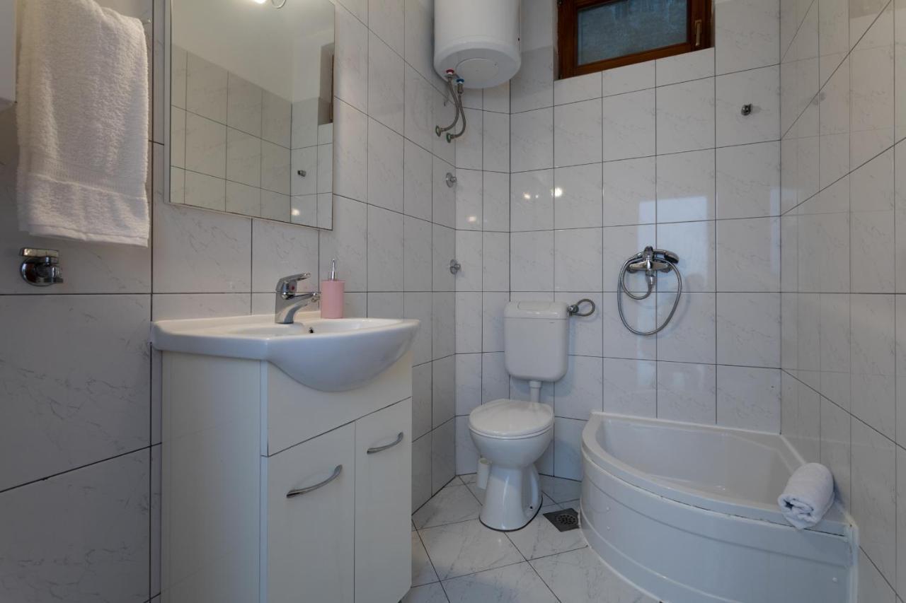 Love Apartments Zečevo Kültér fotó