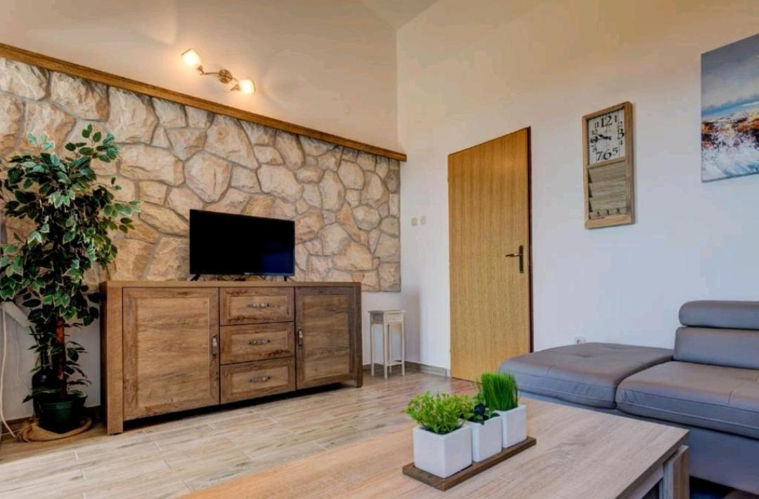 Love Apartments Zečevo Kültér fotó
